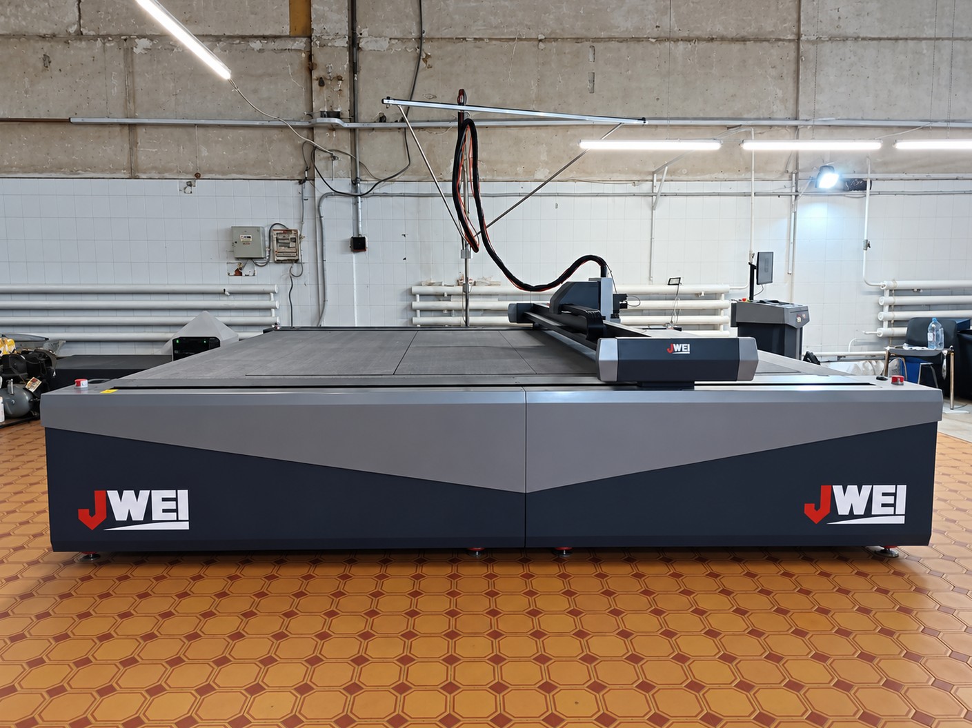 Запуск JWEI – LIST Digital Cut CB08II-3121-PM в г. Москва. Запуск JWEI – LIST Digital Cut CB08II-3121-PM в г. Москва.